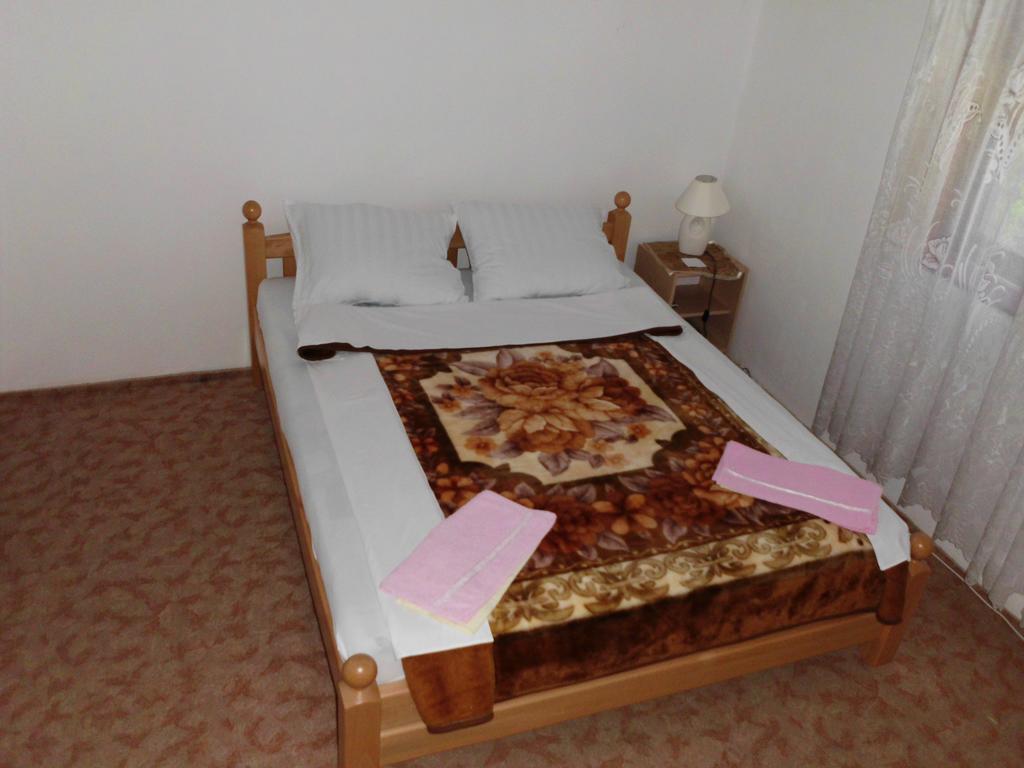 Guest House Krga Korenica Ngoại thất bức ảnh