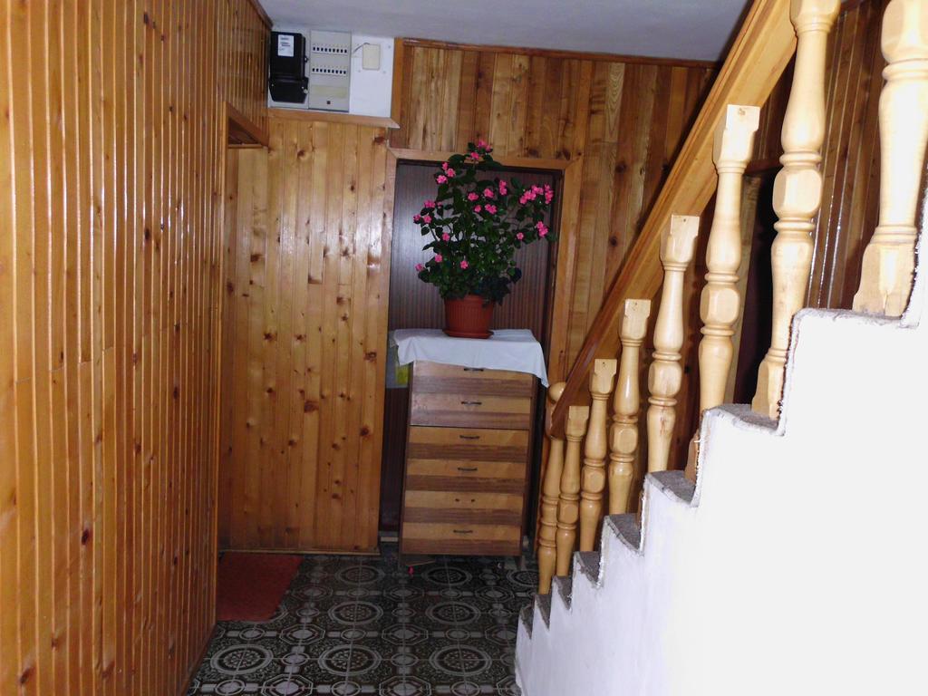 Guest House Krga Korenica Ngoại thất bức ảnh